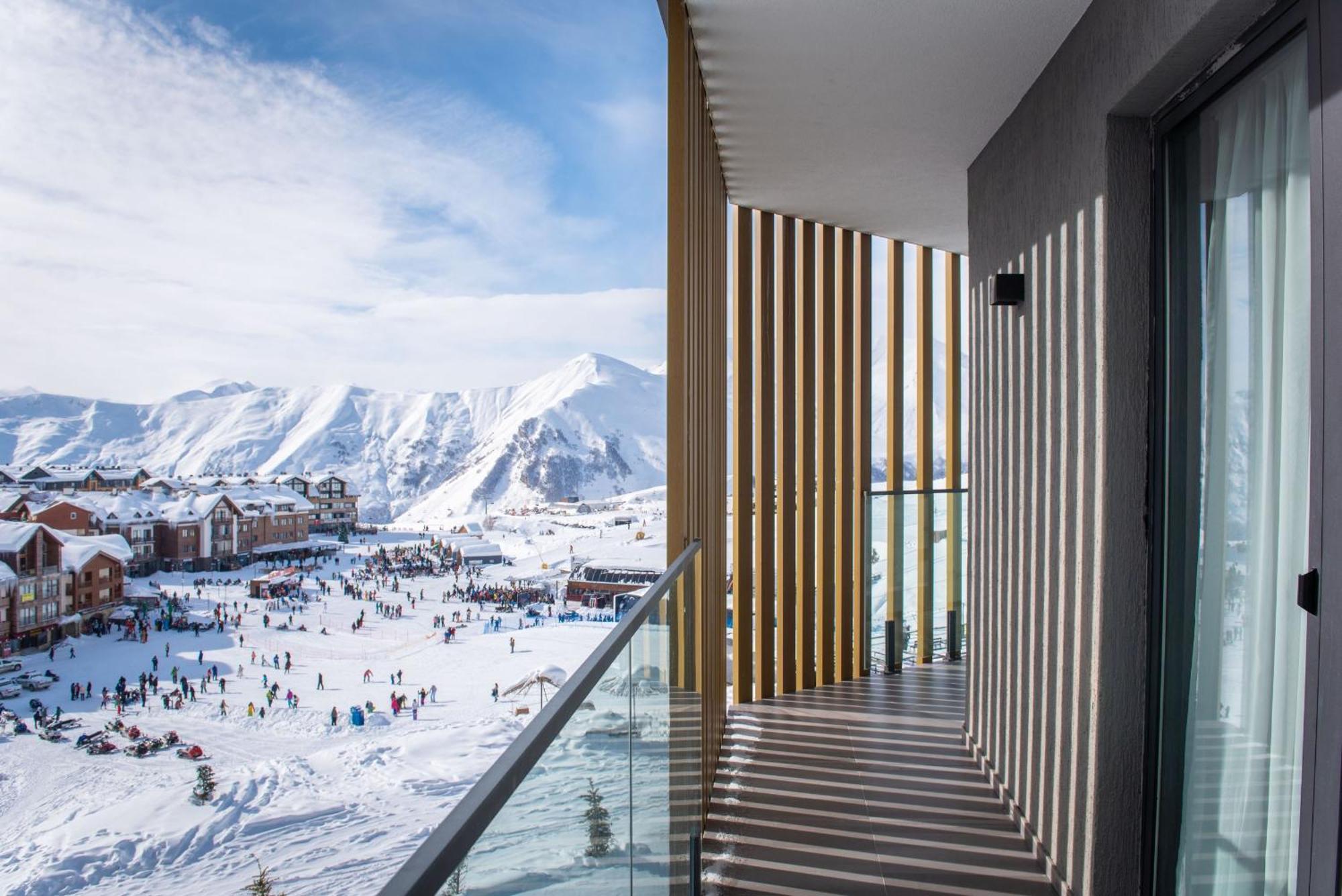 Gudauri Atrium Aparthotel Exterior photo