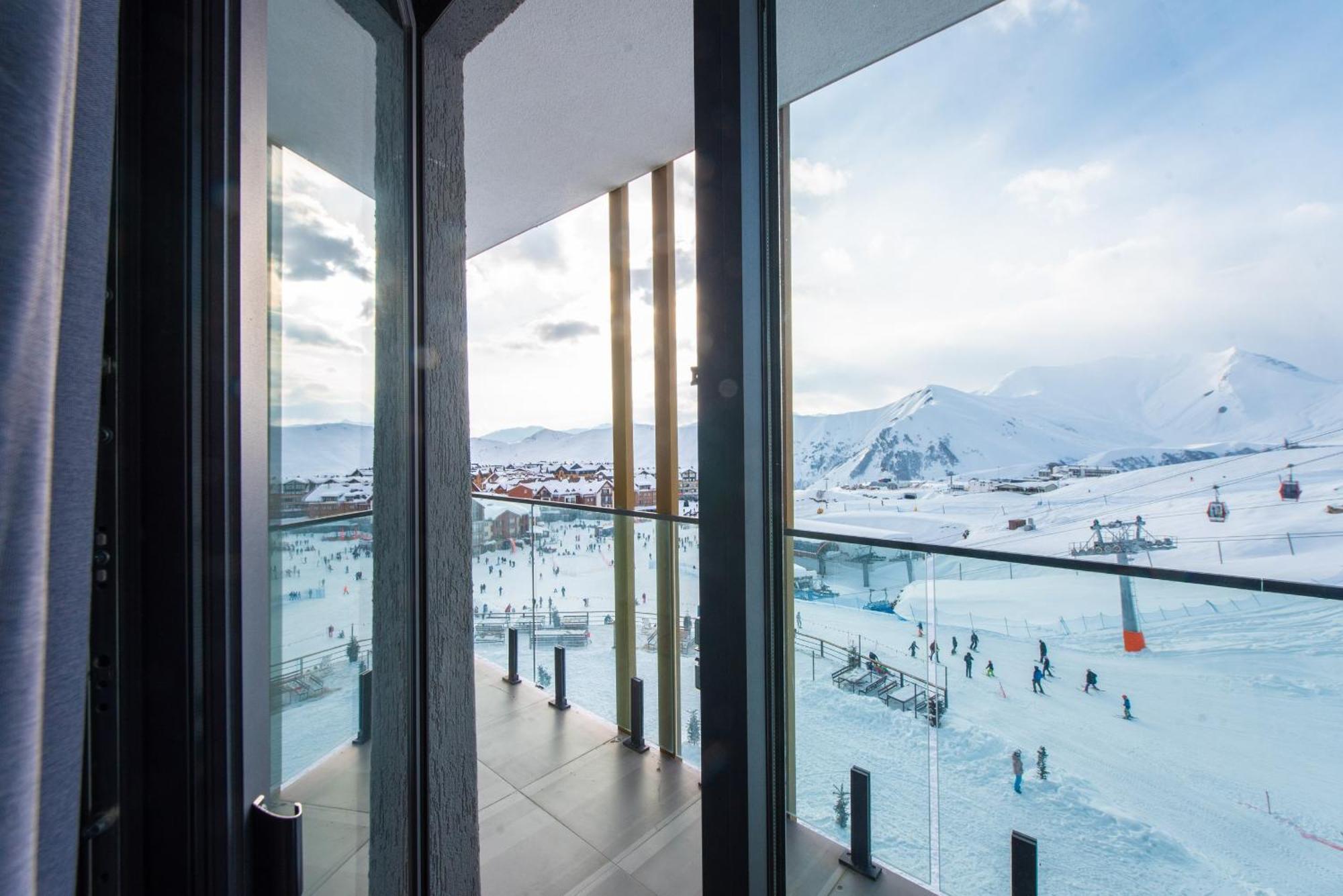 Gudauri Atrium Aparthotel Exterior photo