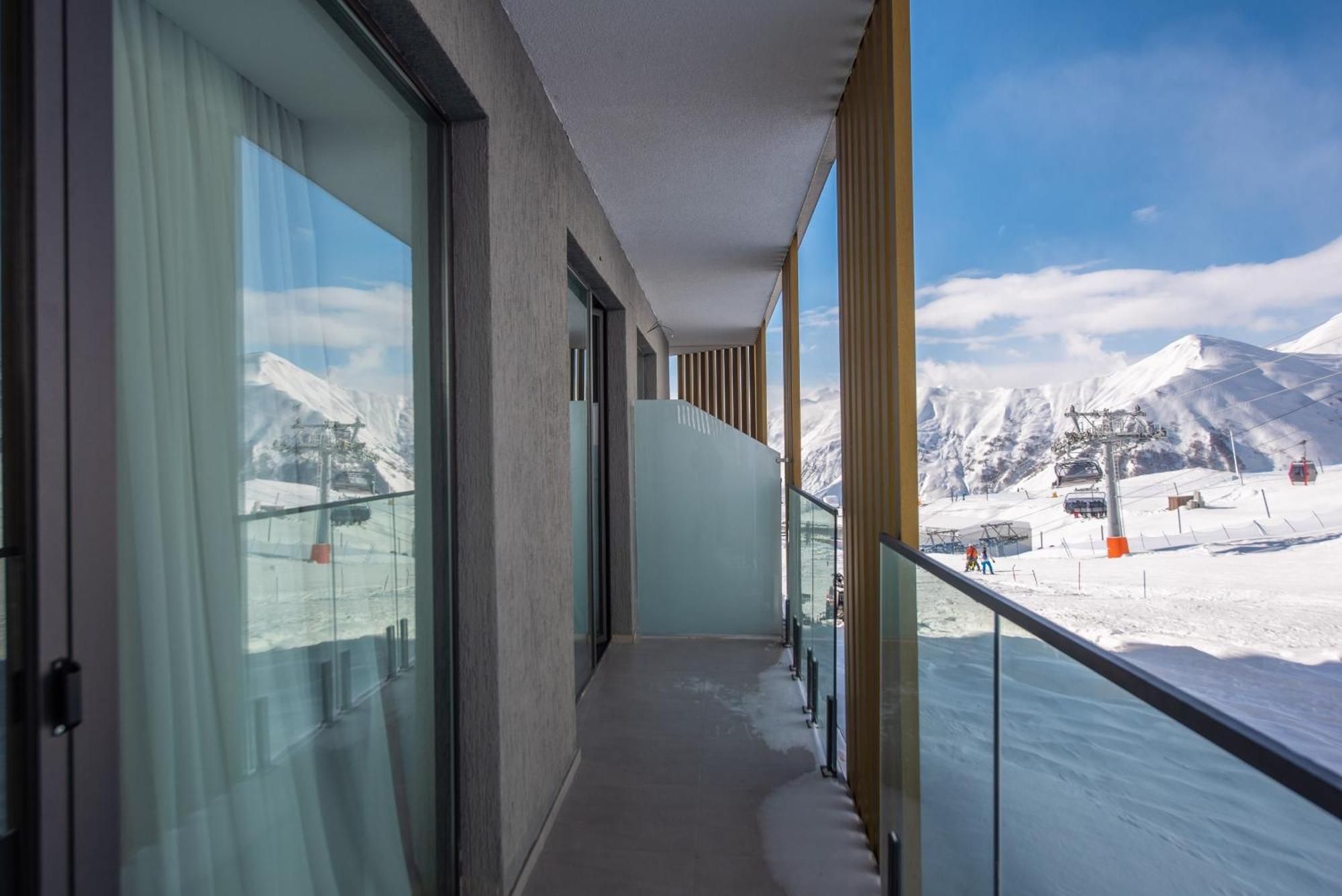 Gudauri Atrium Aparthotel Exterior photo